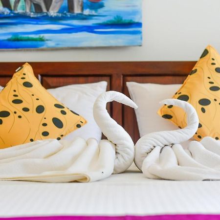 Villa De White Sambur Хиккадува Экстерьер фото