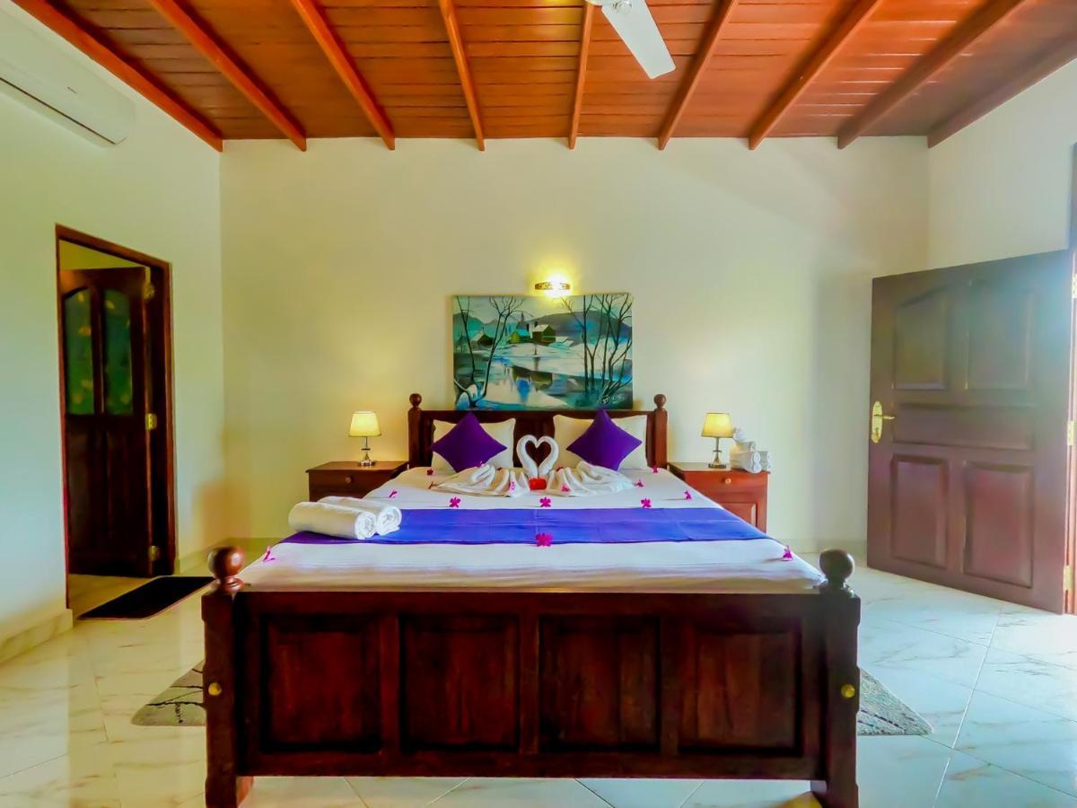 Villa De White Sambur Хиккадува Экстерьер фото