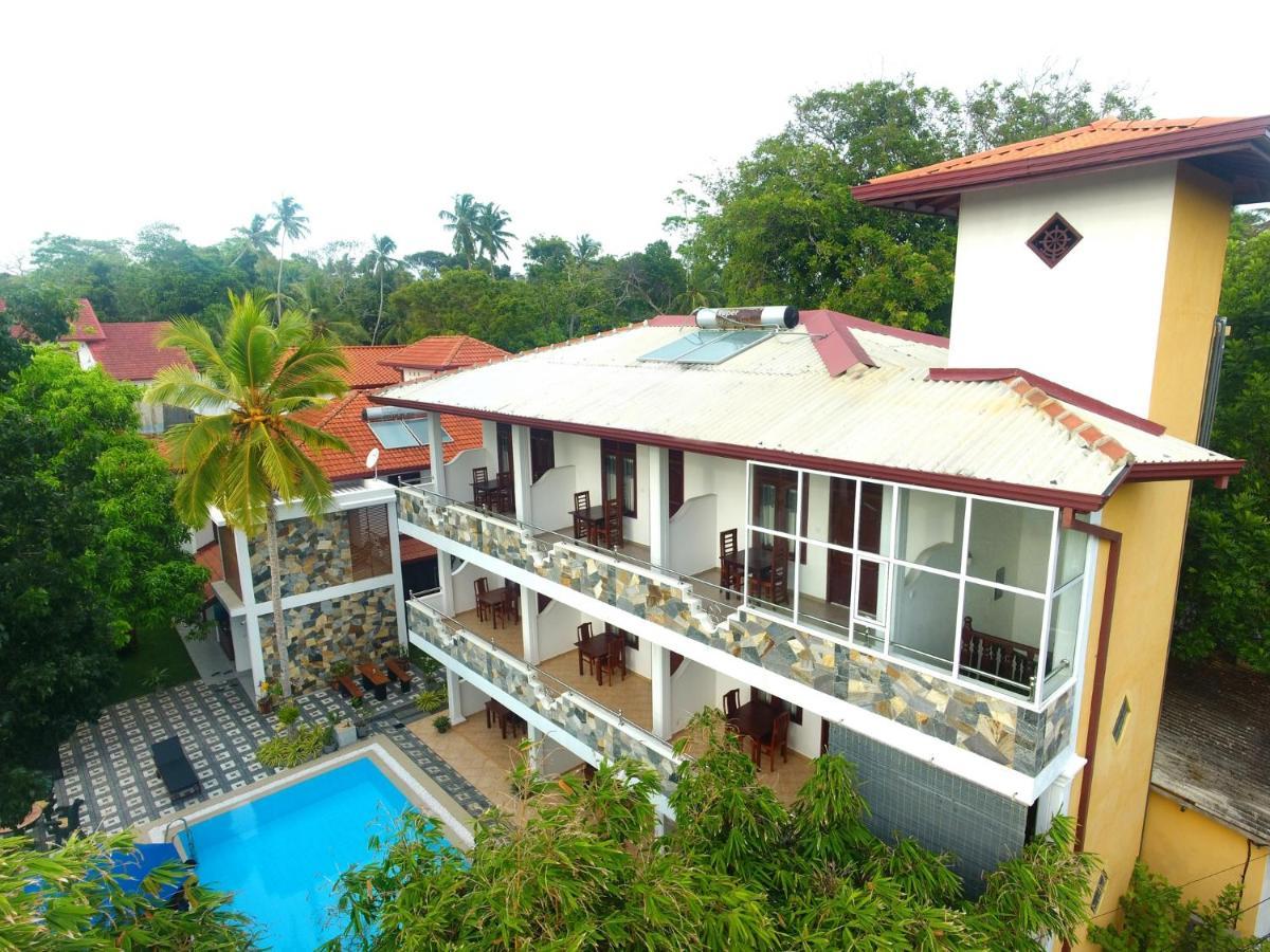 Villa De White Sambur Хиккадува Экстерьер фото