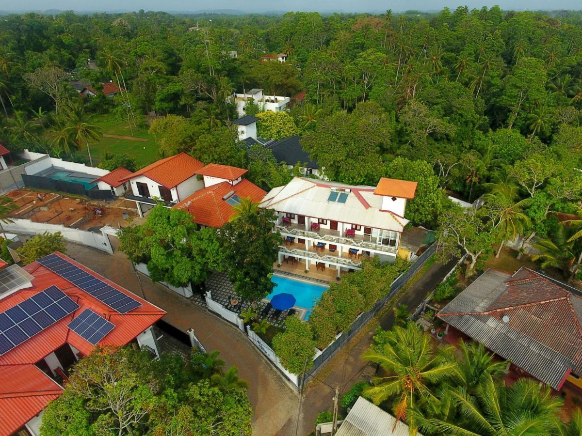 Villa De White Sambur Хиккадува Экстерьер фото