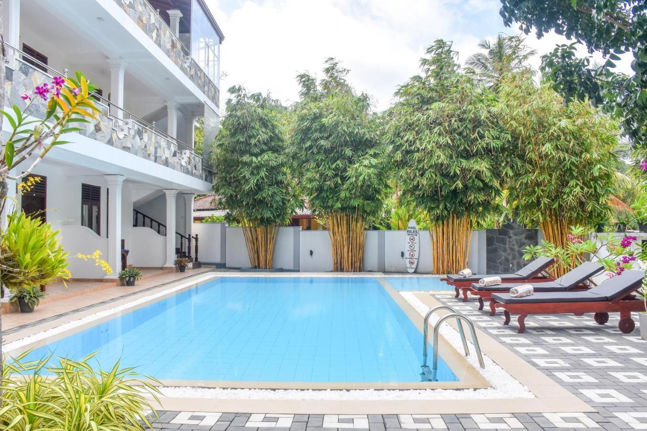 Villa De White Sambur Хиккадува Экстерьер фото