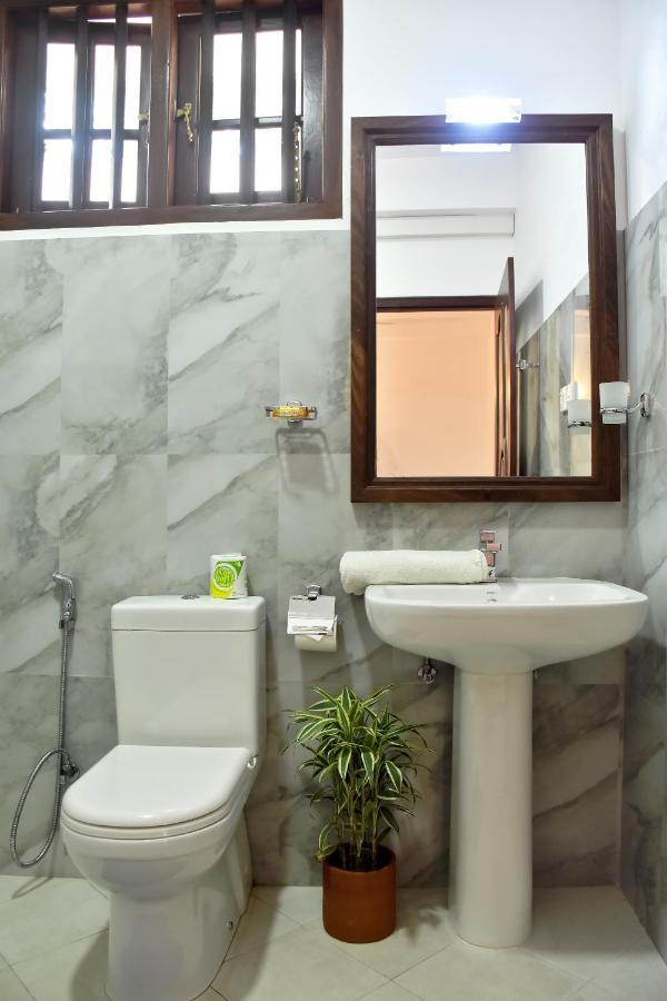 Villa De White Sambur Хиккадува Экстерьер фото