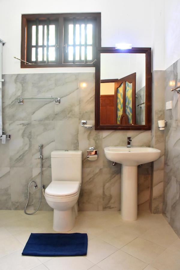 Villa De White Sambur Хиккадува Экстерьер фото