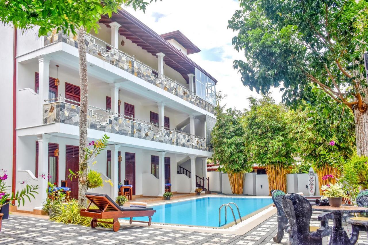 Villa De White Sambur Хиккадува Экстерьер фото
