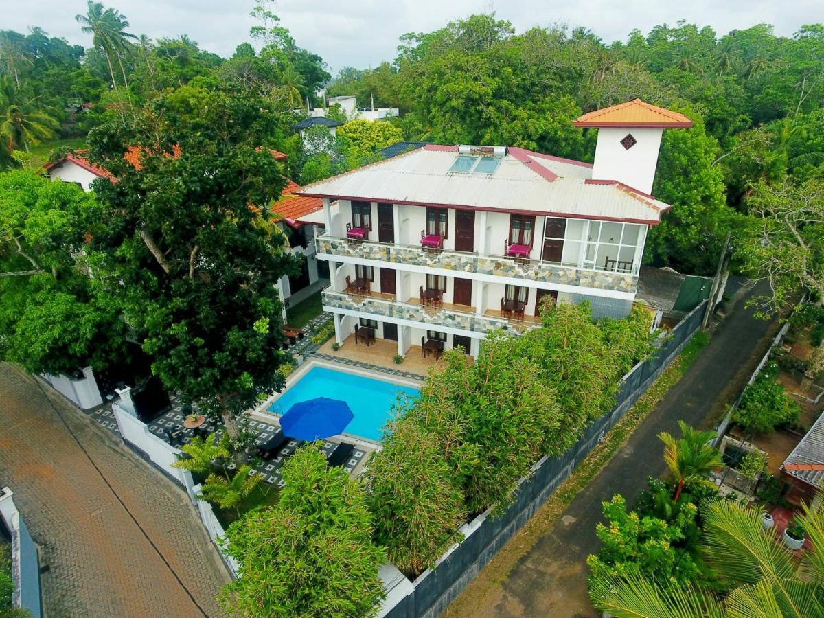 Villa De White Sambur Хиккадува Экстерьер фото