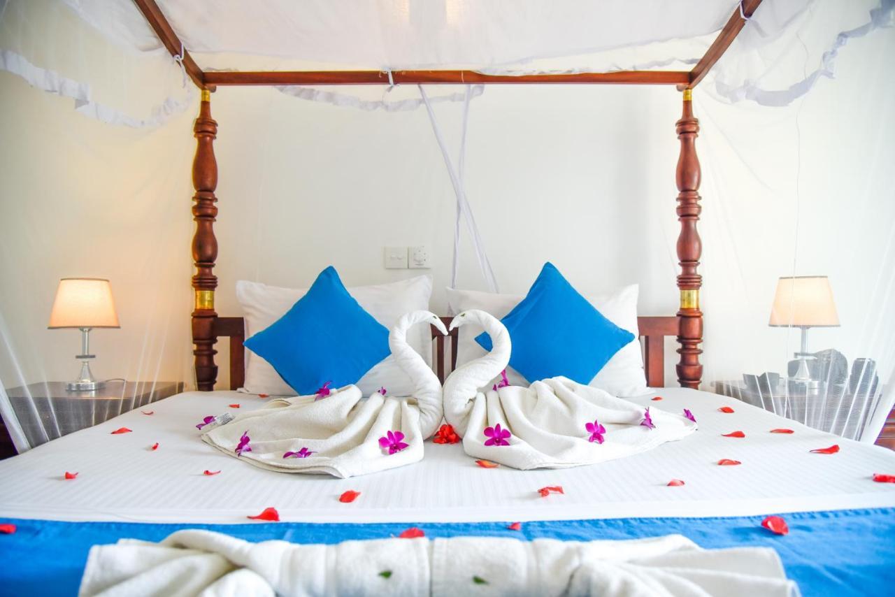 Villa De White Sambur Хиккадува Экстерьер фото